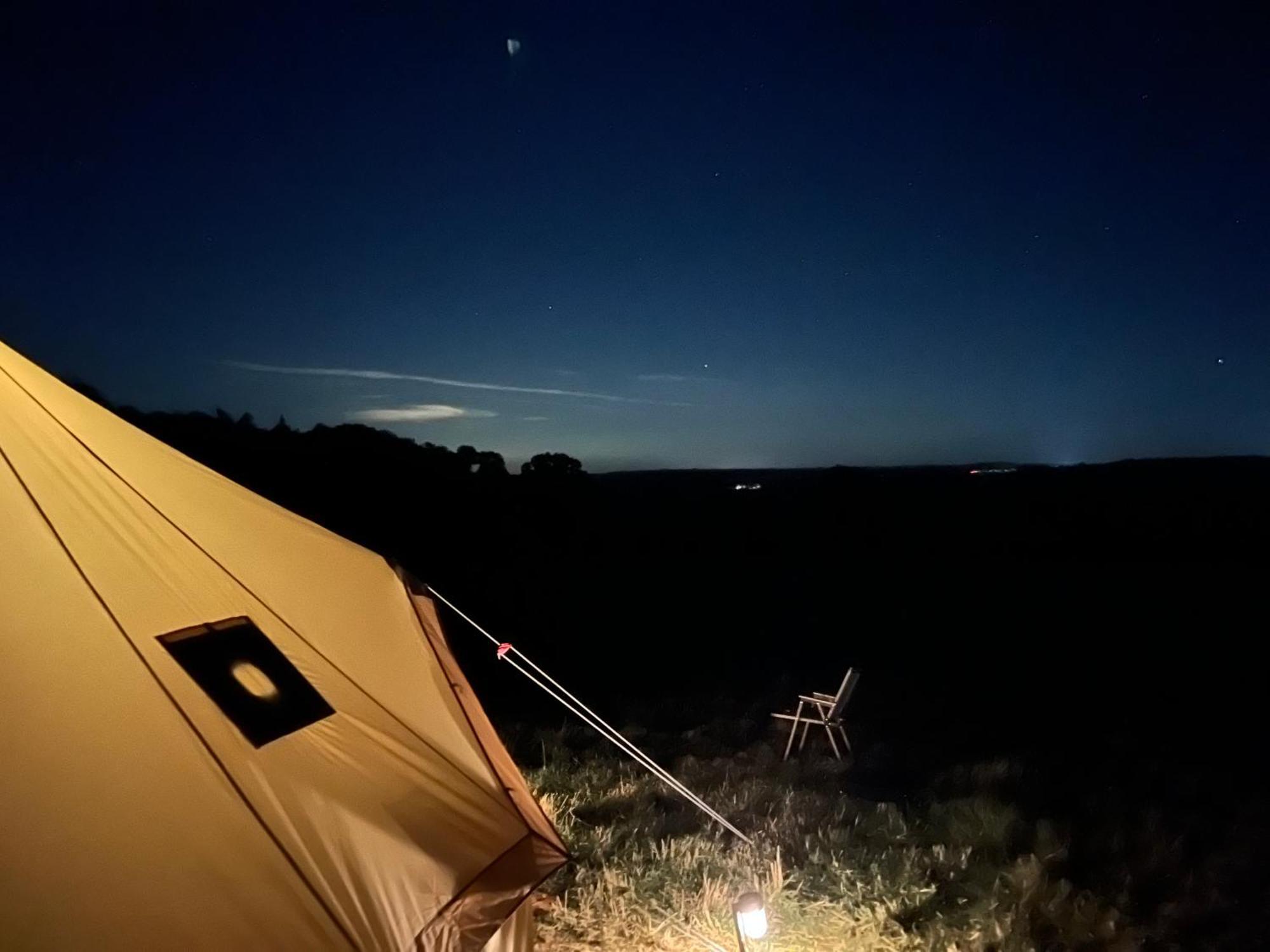 Bell Tent 4M Fossewold Farm Camping Moreton-in-Marsh Exterior photo